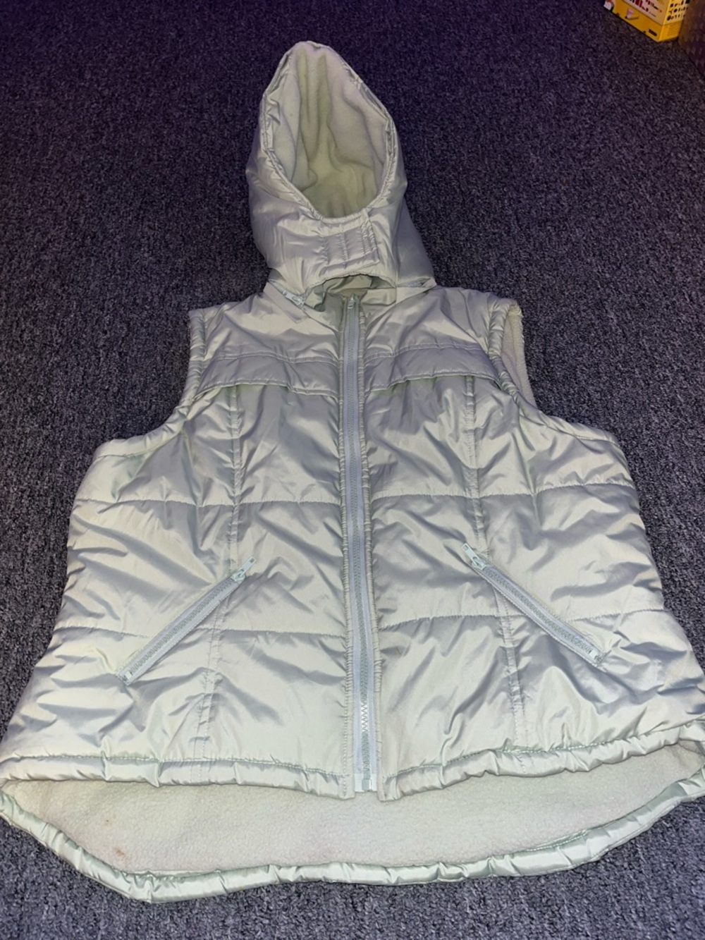 77 Women’s Y2K Vintage Mint Hooded Vest